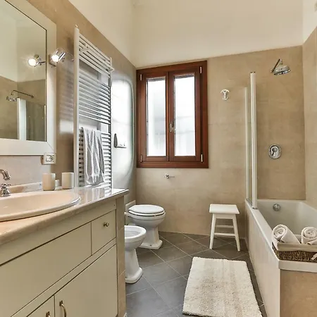 Ca Dei Greci Canal View Apartment Venedig